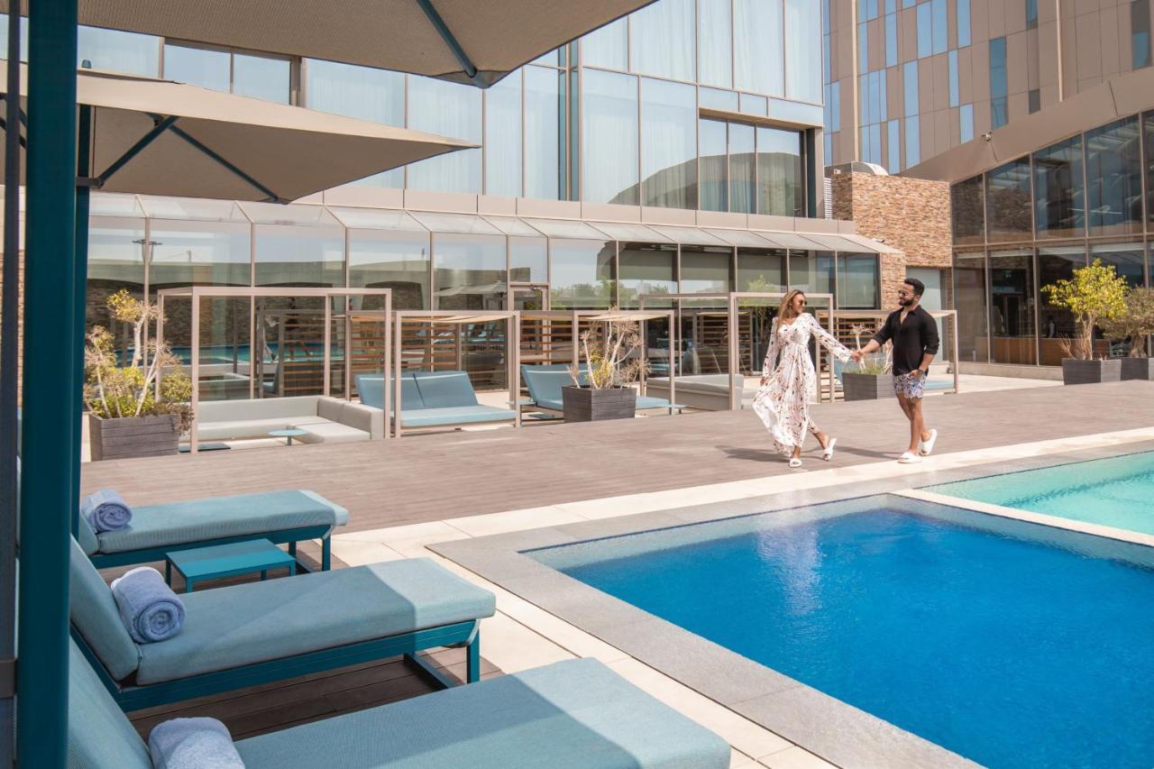 Jeddah Marriott Hotel Madinah Road Exteriér fotografie The pool at the hotel