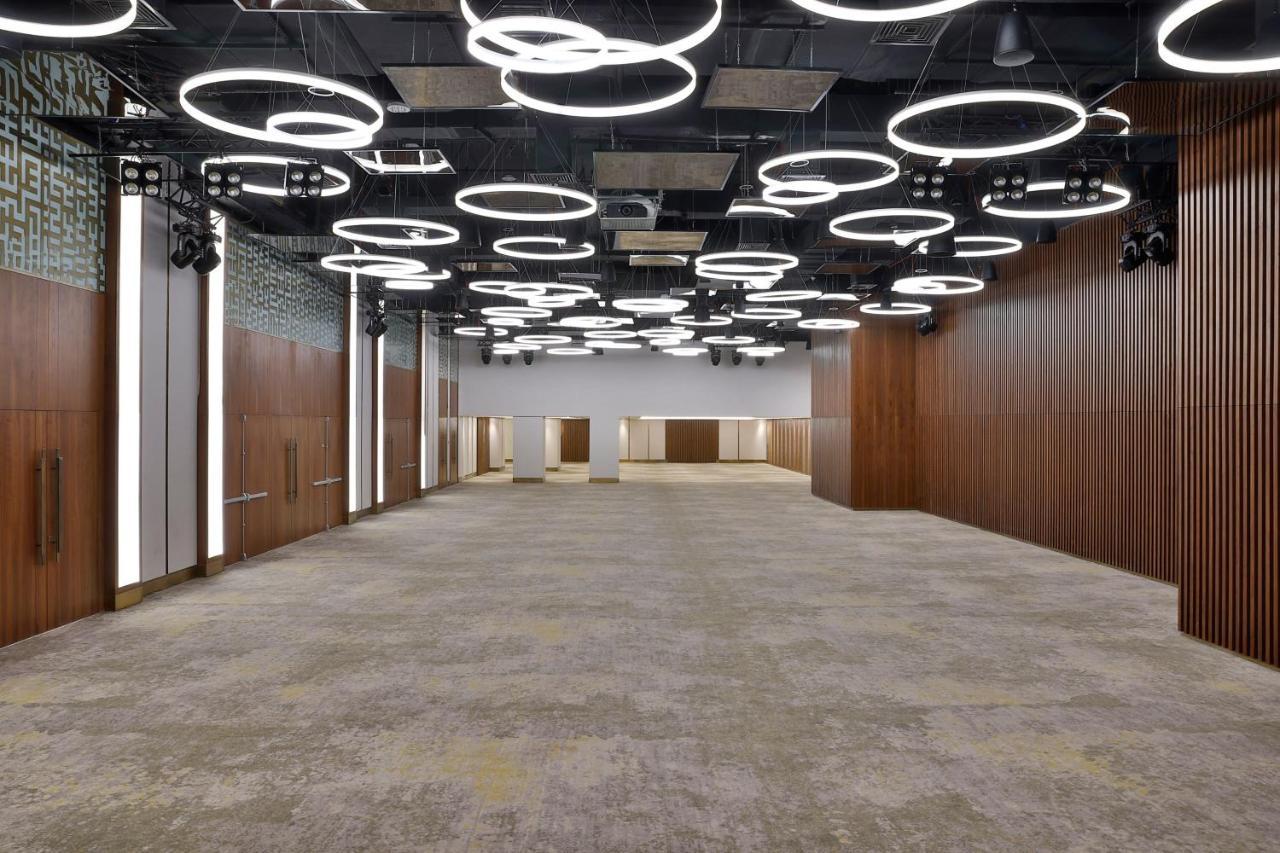 Jeddah Marriott Hotel Madinah Road Exteriér fotografie The interior of the National Cultural Centre