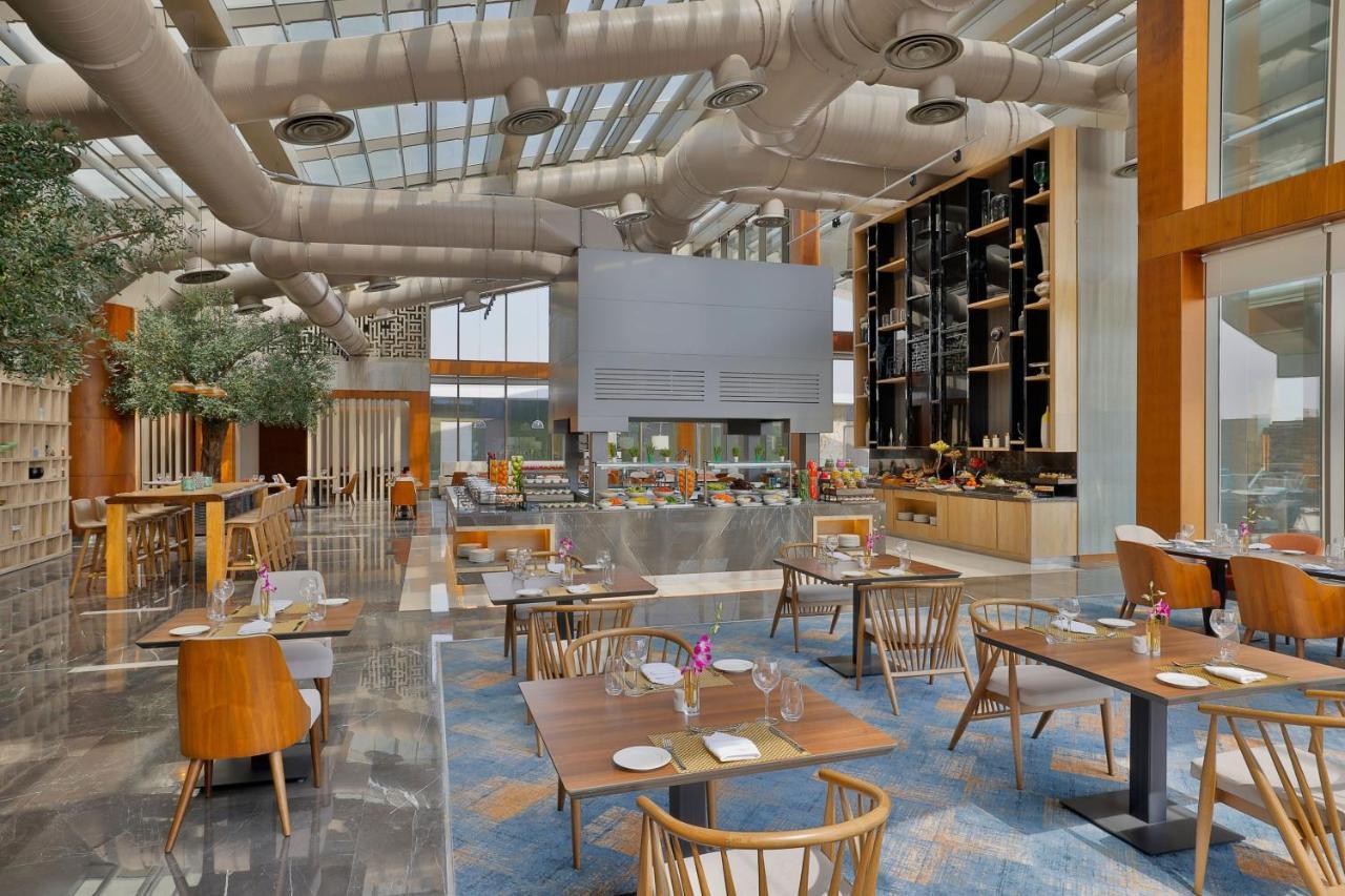 Jeddah Marriott Hotel Madinah Road Exteriér fotografie The Kitchen Table