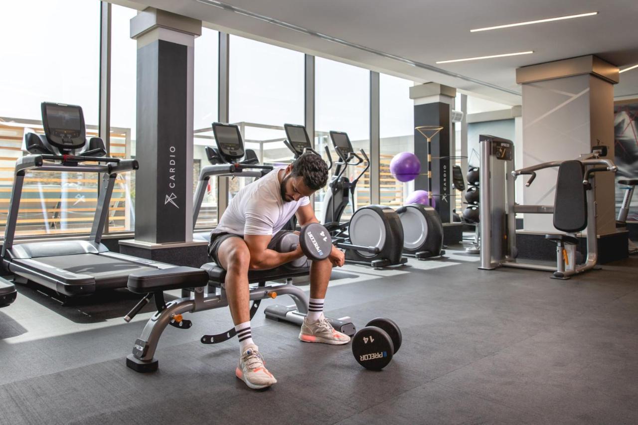 Jeddah Marriott Hotel Madinah Road Exteriér fotografie The gym at the hotel